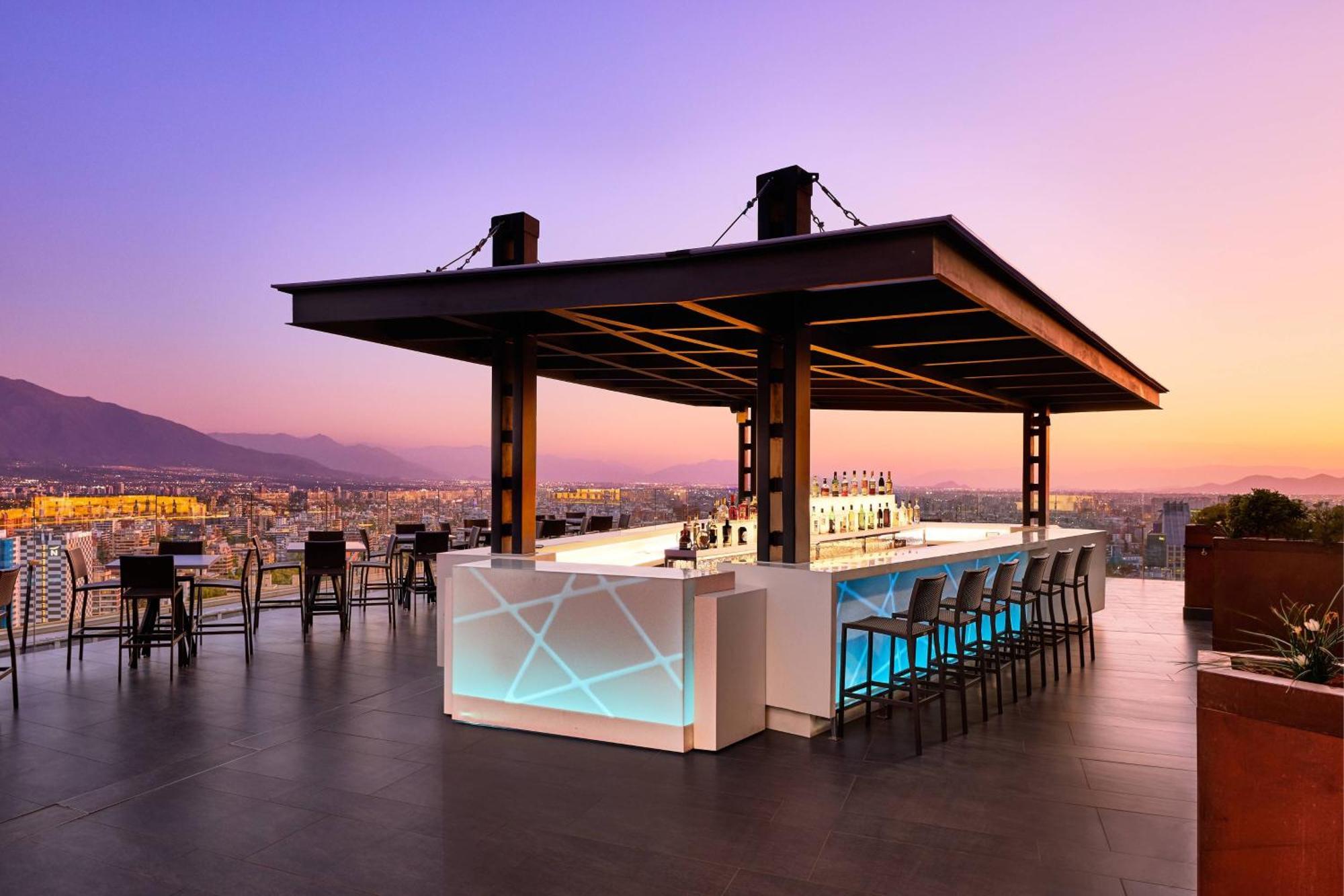 Ac Hotel By Marriott Santiago Cenco Costanera Экстерьер фото